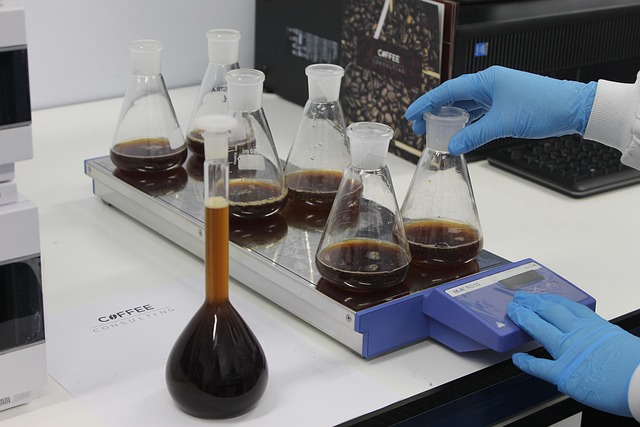 高純度有機(jī)胺催化劑及中間體，用于聚氨酯和環(huán)氧樹脂體系